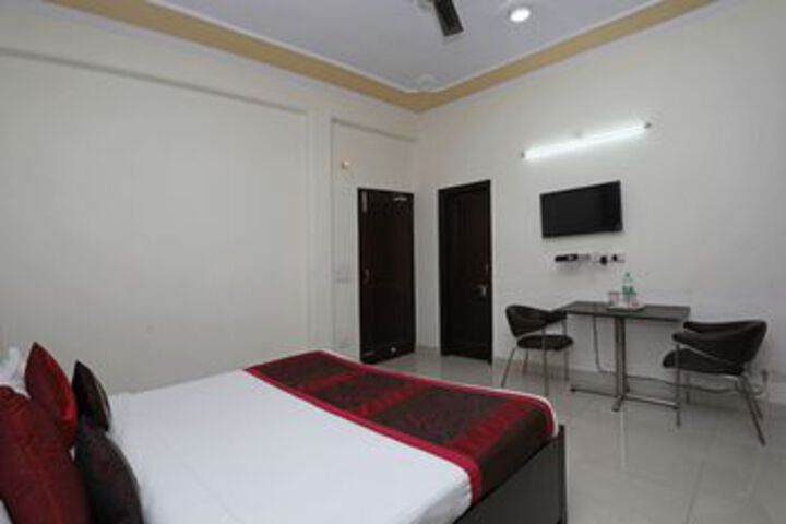 Room 20 of 28