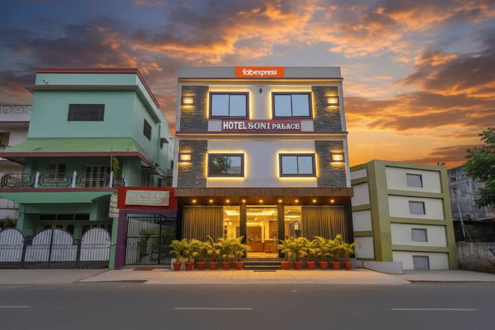 FabHotel Soni Palace - Ujjain Railway Station
