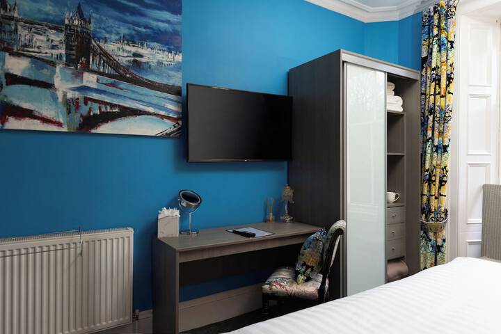 Room 37 of 70