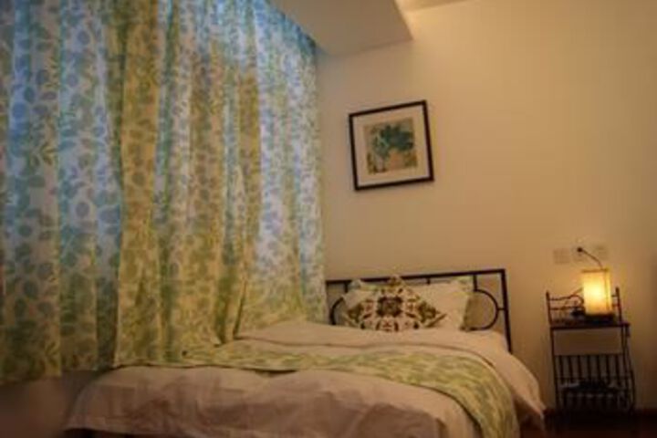 Room 33 of 73
