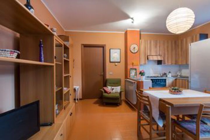 Room 5 of 7