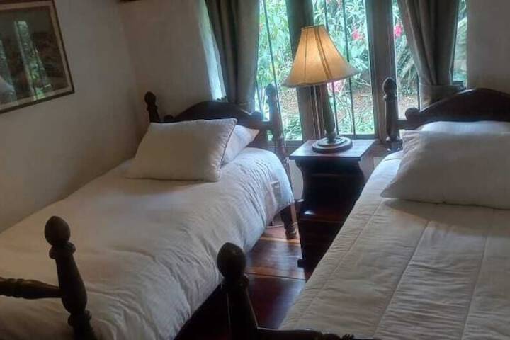 Room 6 of 16