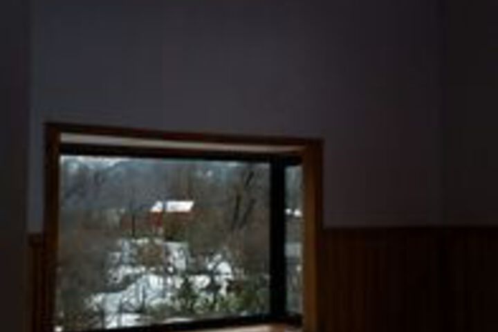 Room 10 of 27