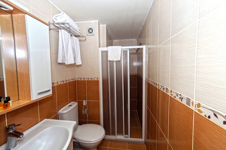 Room 17 of 40