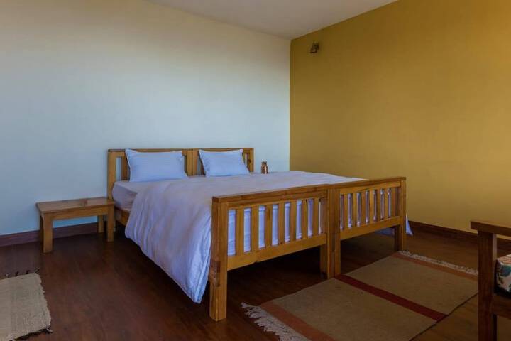 Room 2 of 41