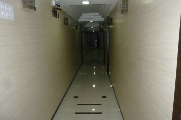 Ballroom/Hall 42 of 48