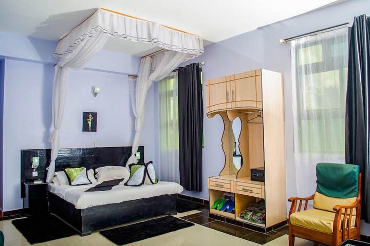 Room 7 of 17
