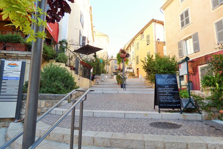 Hotel 5 of 5