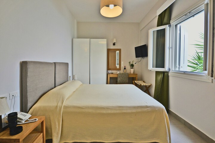 Room 9 of 67