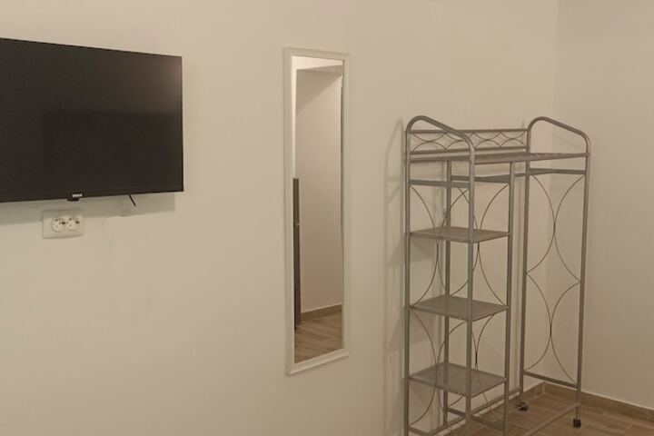 Room 42 of 117