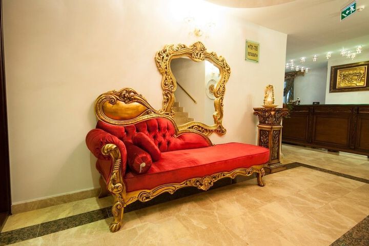 Guest Lobby