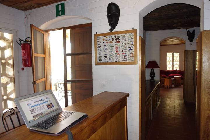 Concierge desk