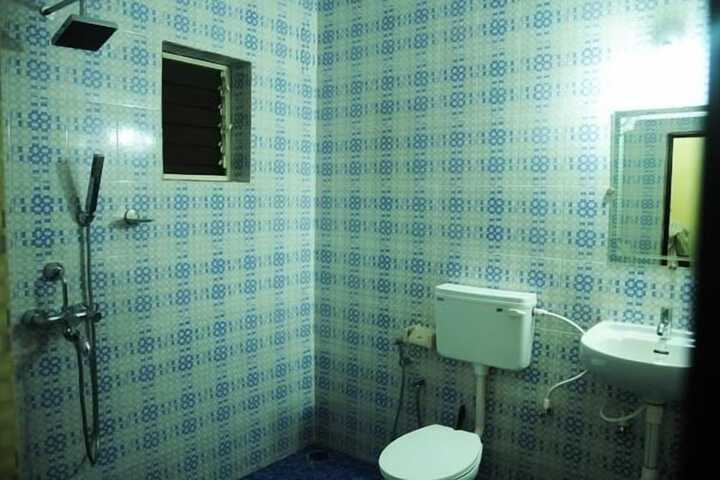 Room 50 of 63