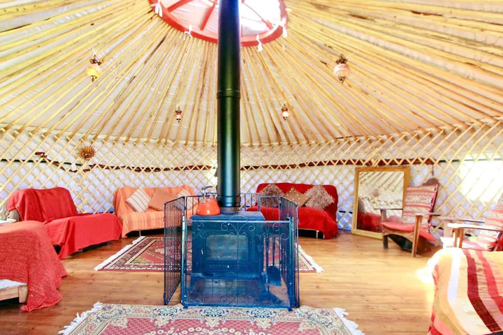 LOVE2YURT