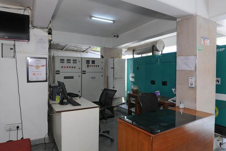 Entrance & Lobby