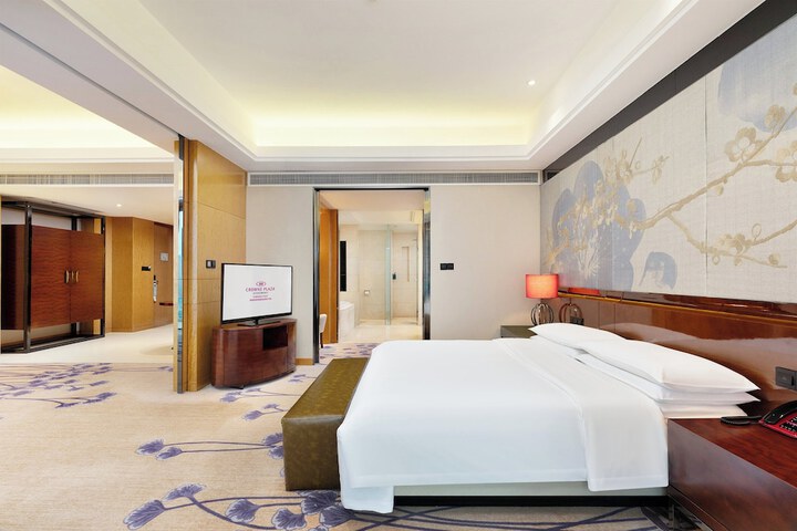Room 19 of 124