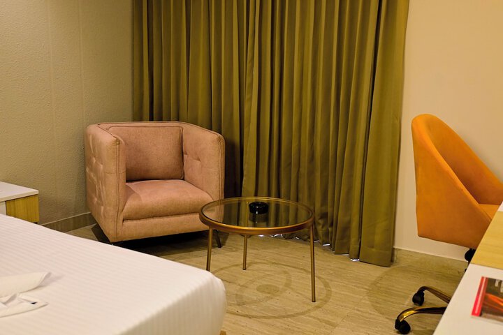 Room 10 of 63