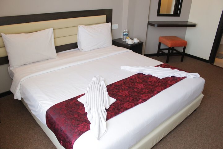 Room 4 of 54
