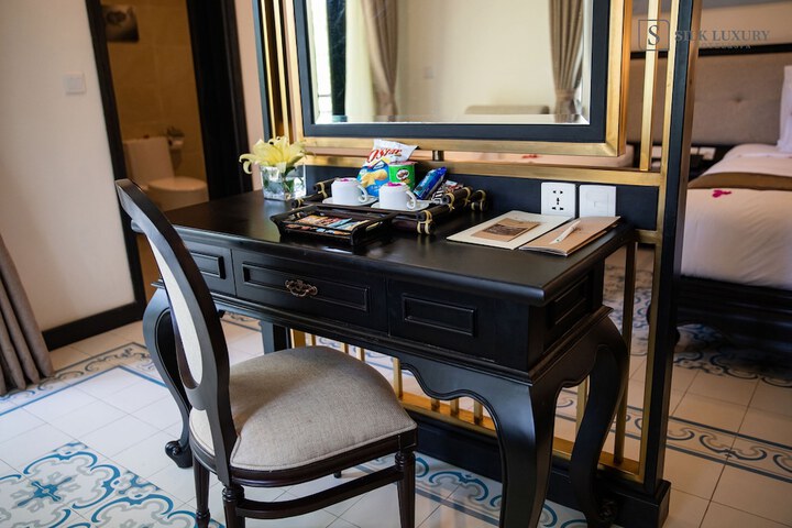 Room 32 of 122