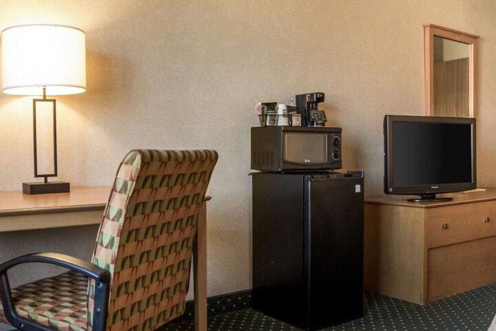 Room 13 of 42