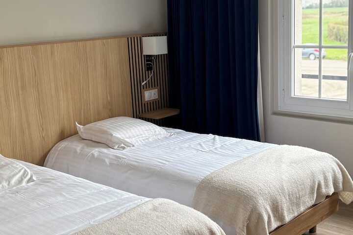 Room 5 of 25