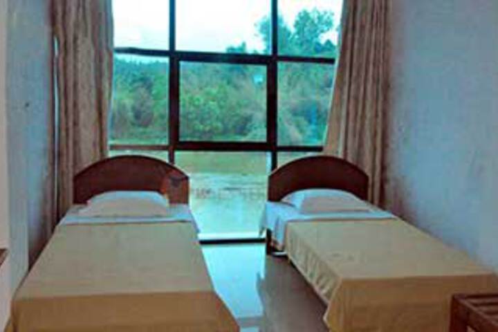 Hotel Advaith Lancer