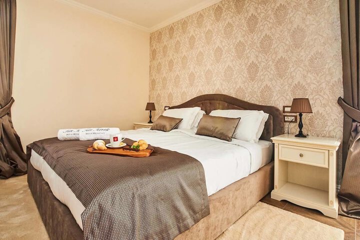 Room 4 of 61