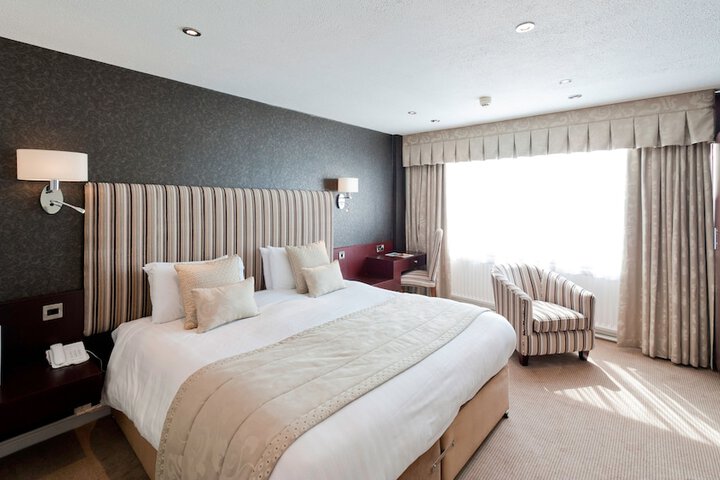 Room 14 of 114