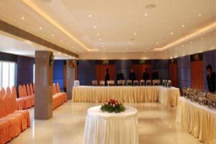 Dining Photos