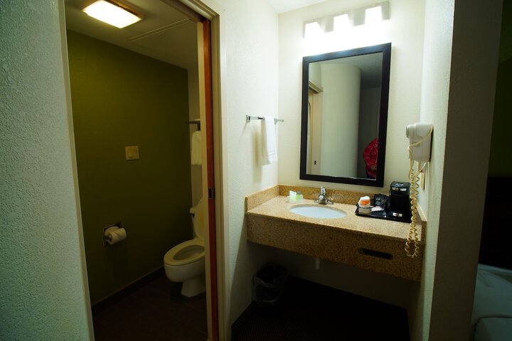 2 Double Beds (5 of 5)