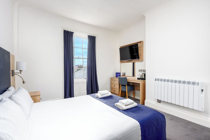 Room 43 of 86