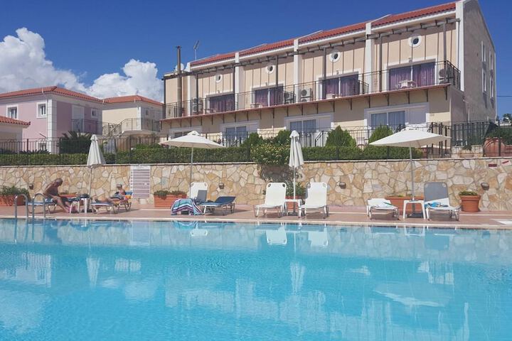 Hotel with Pool
