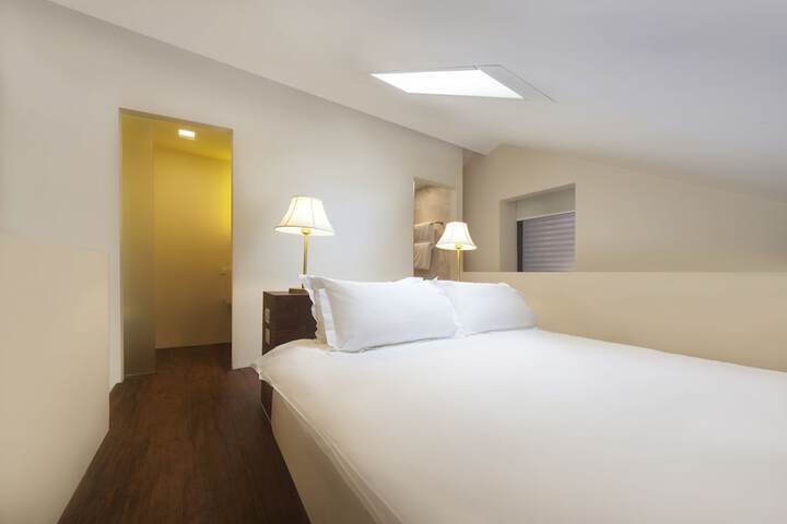 Room 12 of 29