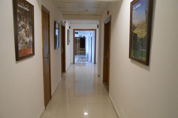 Ballroom/Hall 34 of 37