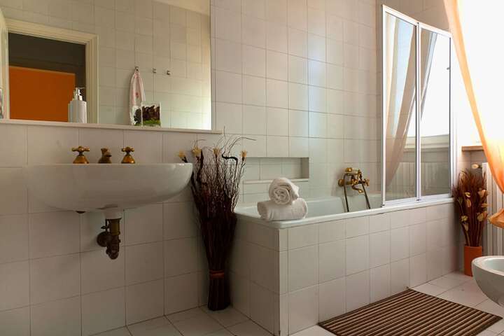 Room 14 of 28