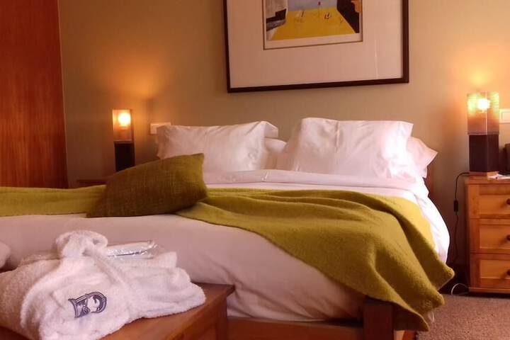 Room 3 of 62