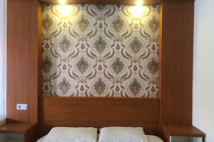 Room 9 of 21