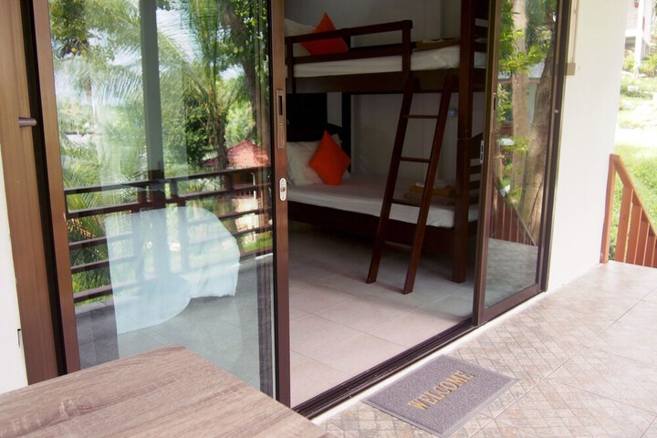 Room 6 of 26