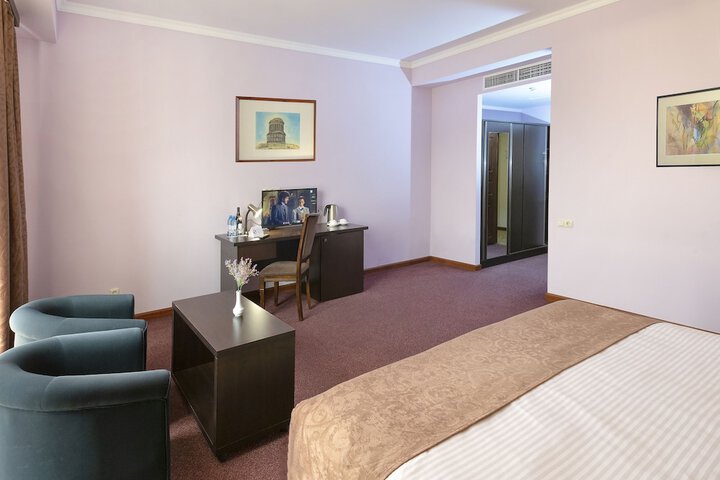 Room 12 of 45
