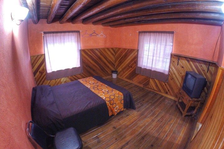Room 5 of 10