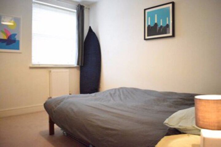 Room 10 of 11
