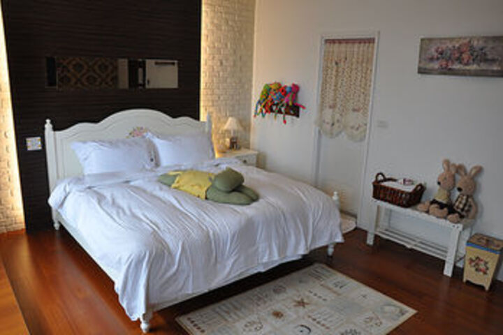 Room 4 of 11