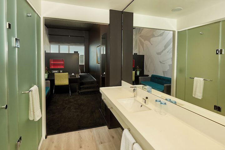 Room 41 of 81