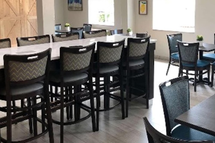 Breakfast area