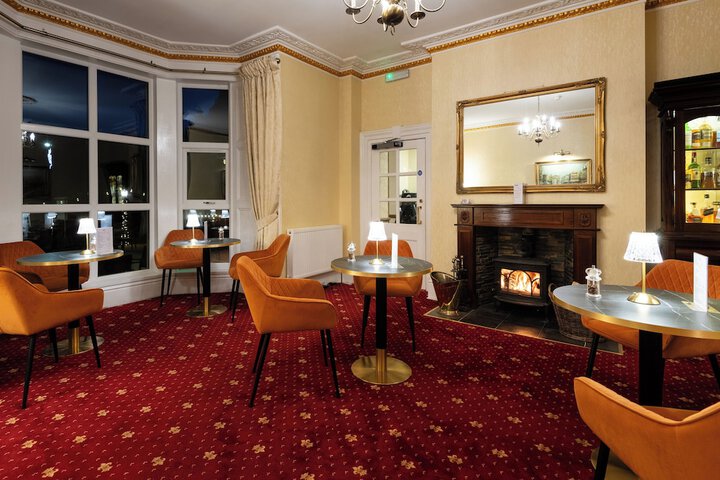 Guest Lobby
