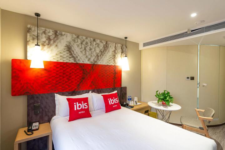 Room 14 of 20