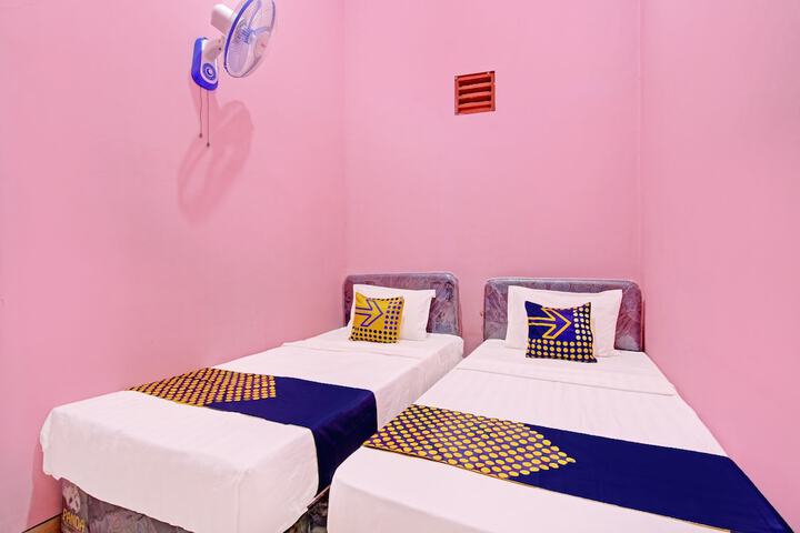 Room 15 of 33