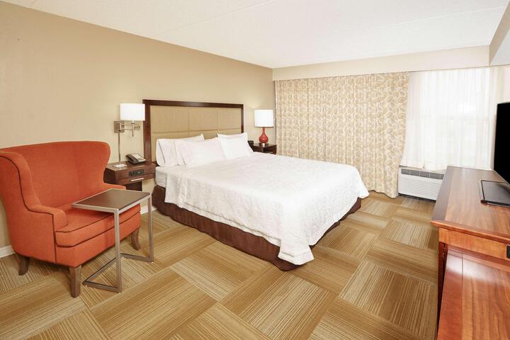 1 King Bed (26 of 28)