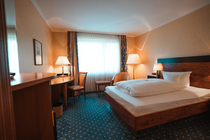 Room 10 of 47
