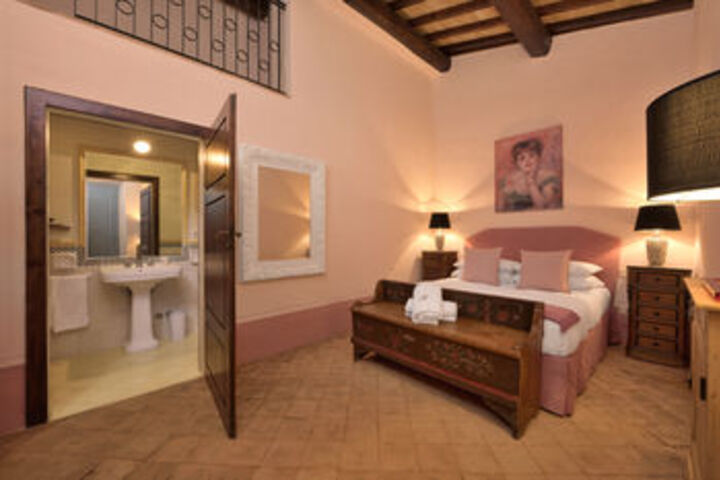 Room 3 of 28